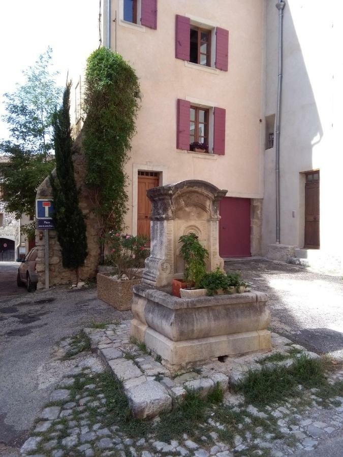 La Maison Derriere La Fontaine Бюи-ле-Баронь Экстерьер фото